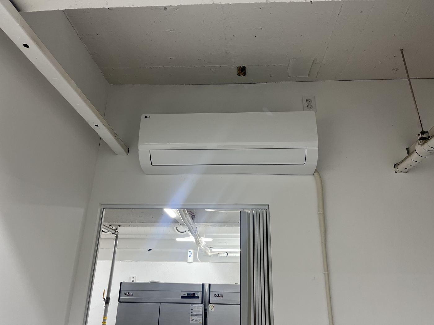 동방축산 양산중앙점 벽걸이 에어컨 설치
