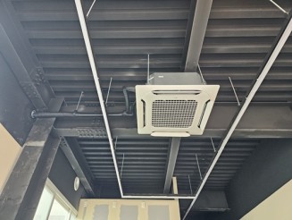 양산 중앙점 부어치킨 천정형 싱글 냉난방기